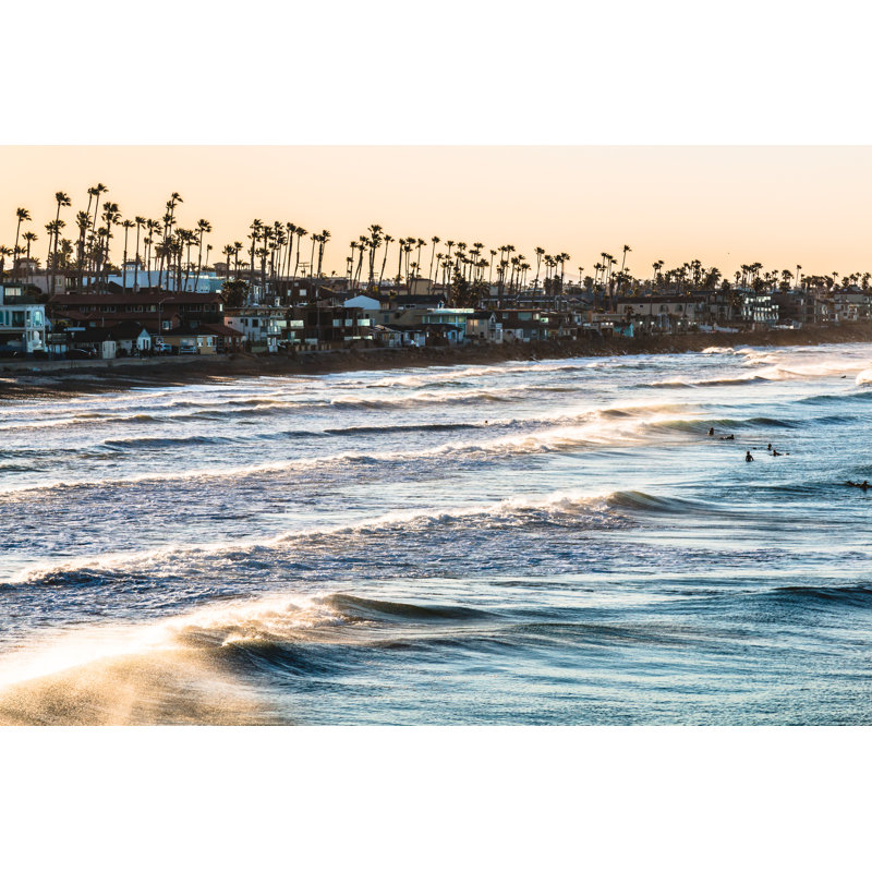 «Oceanside, California» par Sherry Smith - Photographie sur toile tendue, L 30 po x H 20 po