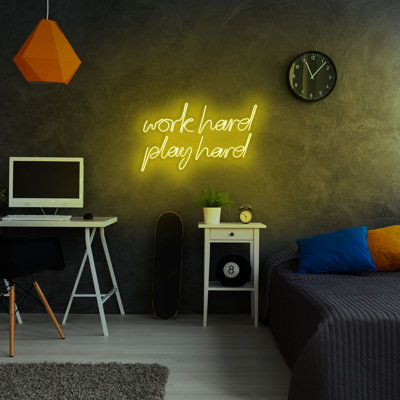 Wall Decor on Resin