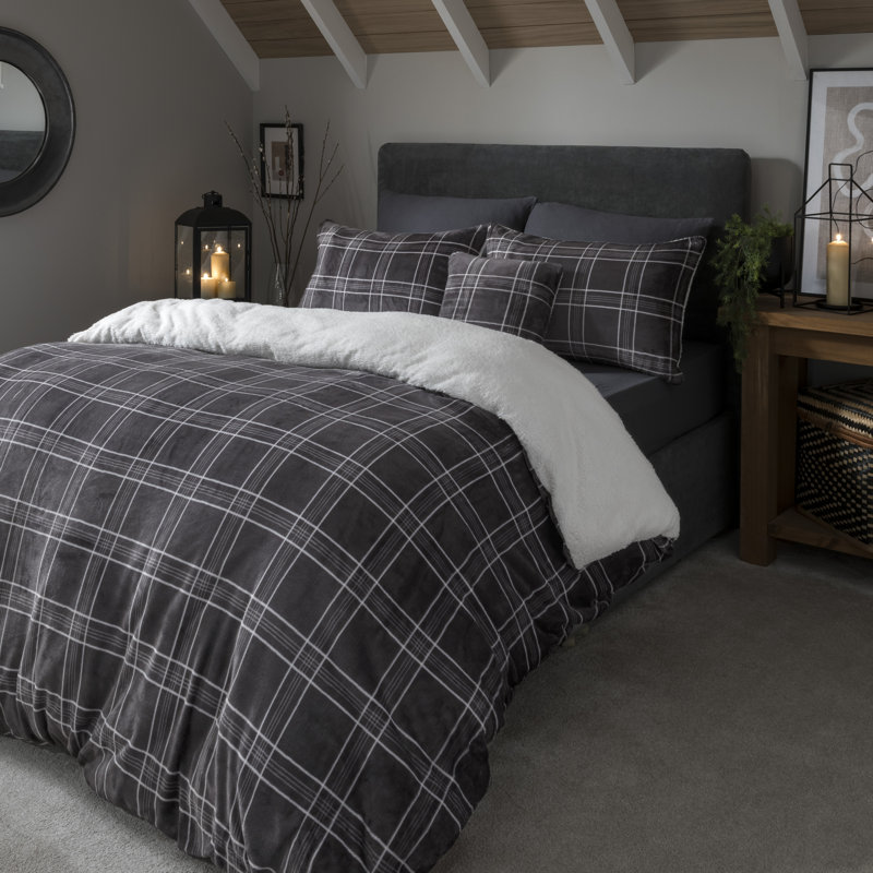 Ashwin Polyester Chequered Duvet Cover Set with Pillowcases Included, Grey, Single - 1 Standard Pillowcase