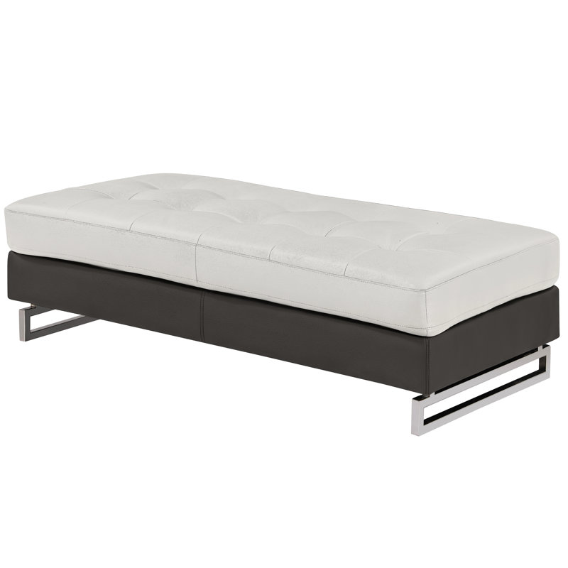 Très grand canapé modulaire en cuir gris avec pieds en bois massif et brillants, espace de détente spacieux et lustré