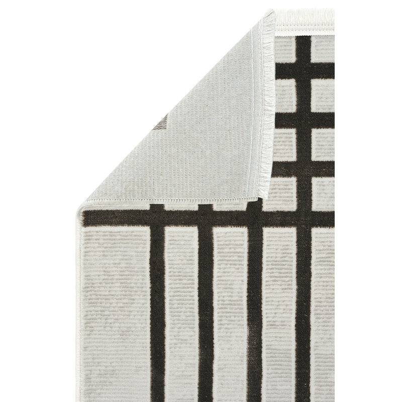 Rehedul Solid Colour Machine Made Indoor / Outdoor Area Rug, Rectangle 3'3" x 6'6"
