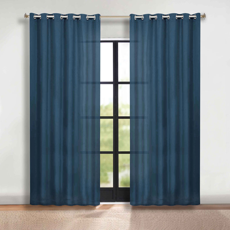 Paire de rideaux obscurcissant avec œillets Millendon, L 70 po x L 96 po, Bleu marine
