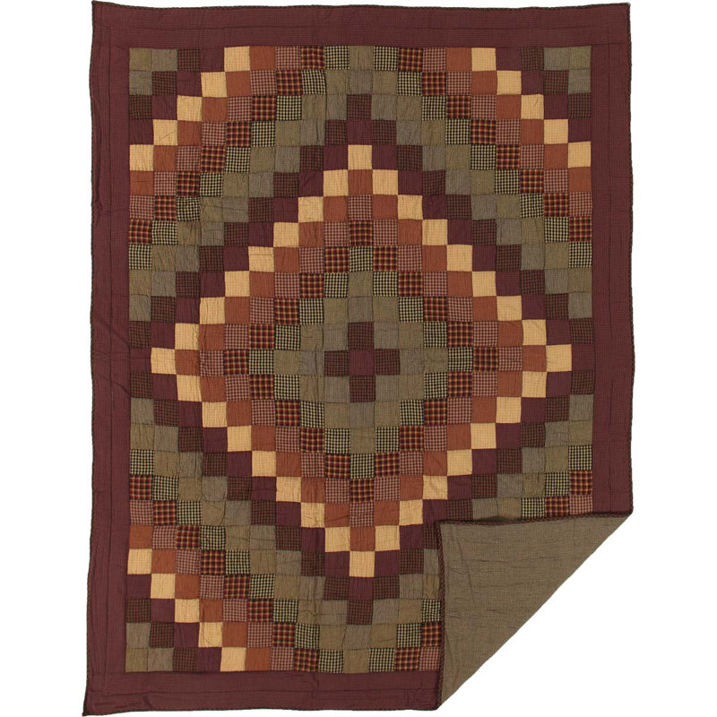 Heritage Farms Twin Reversible Cotton Patchwork Quilt Set