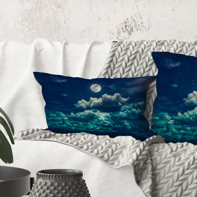 Rectangle, pleine lune dans le ciel nocturne nuageux II - Coussin décoratif imprimé nautique et côtier