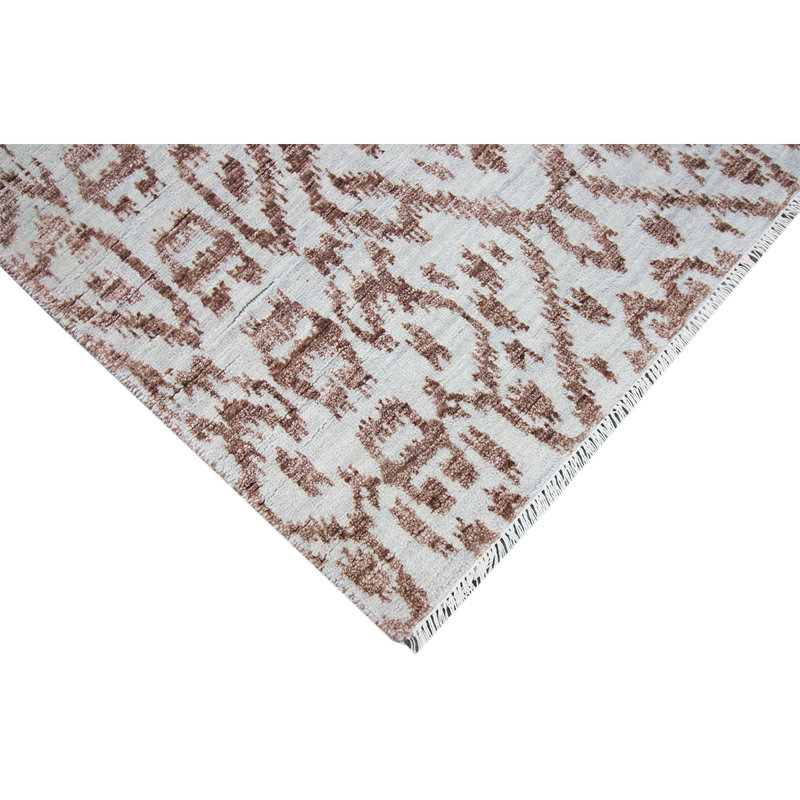 Damask Area Rug in Silver, Rectangle 9' x 12'