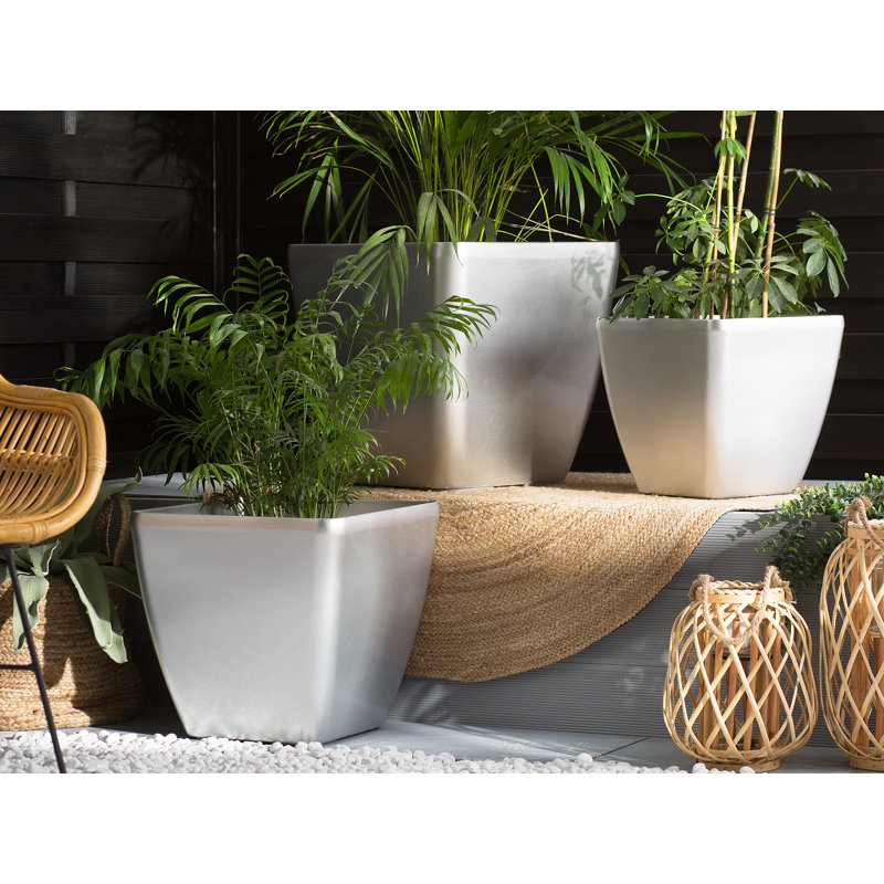 Mayberry Pot Planter, 41 cm H x 42 cm W x 42 cm D
