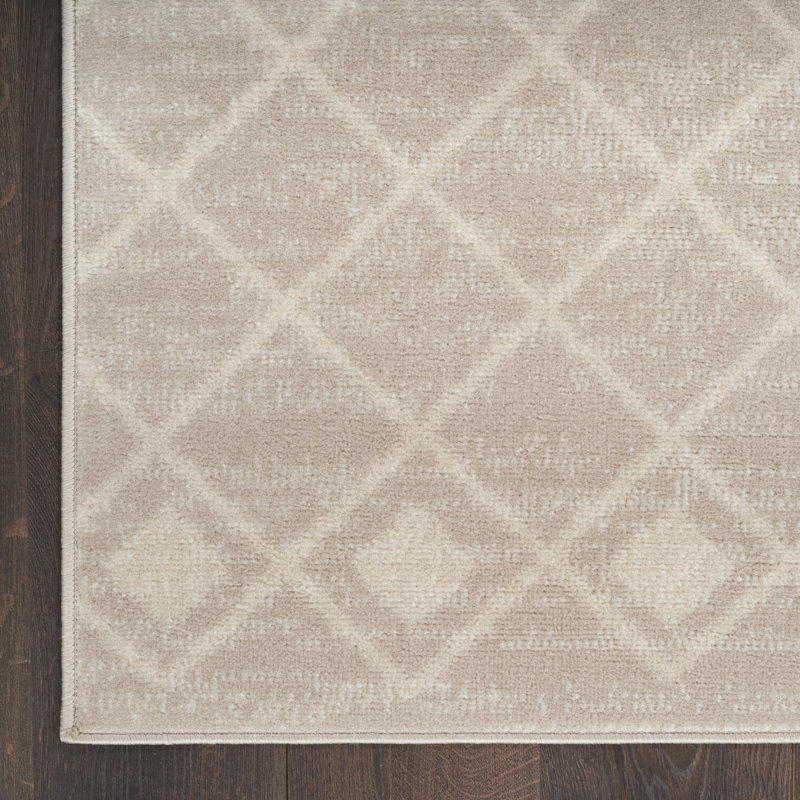 Julicia Geometric Indoor Rug, Runner 2' x 4'