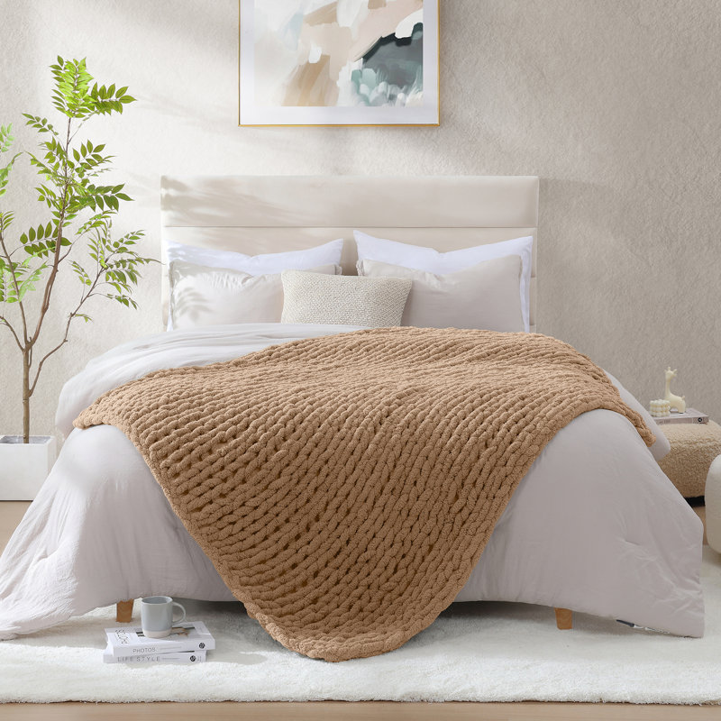 Jeté Chunky, Brun