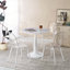 Guéridon Mid-Century moderne avec plateau en panneau de fibres à densité moyenne blanc (31,5 po)