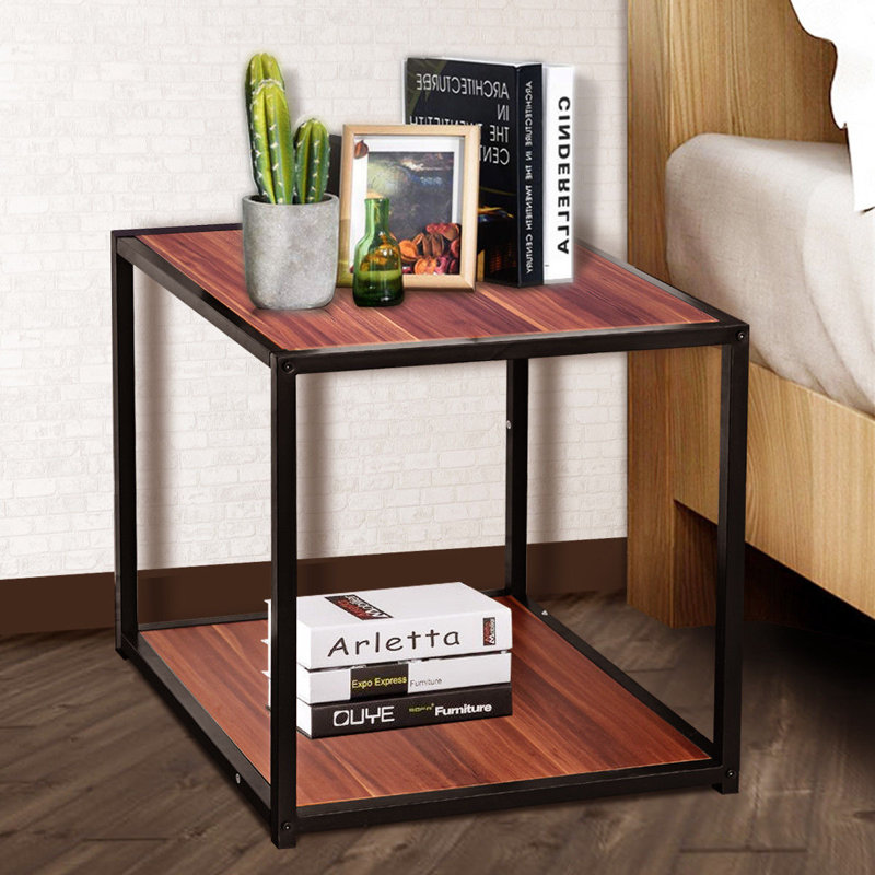 Table basse à 4 pieds avec rangement