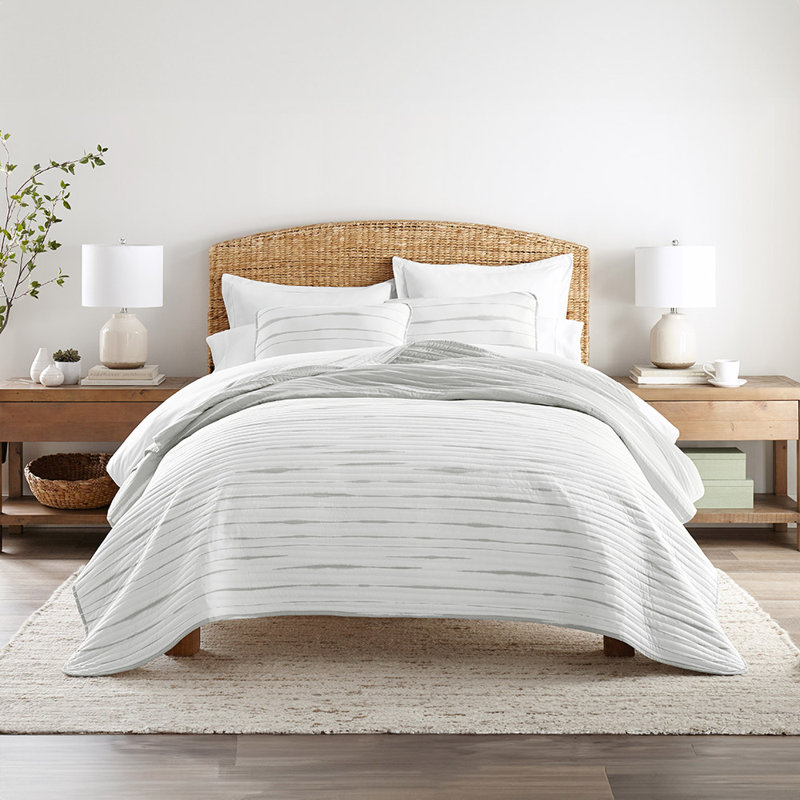 Light Gray Twin Reversible Microfiber Quilt Set with Shams