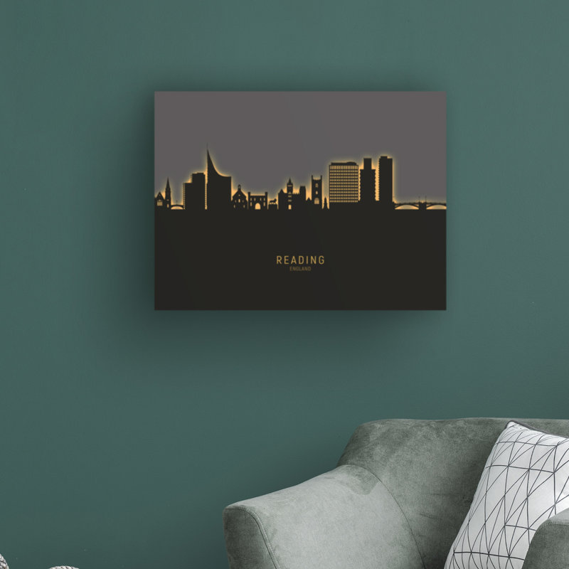 «Reading England Skyline Glow II» par Michael Tompsett, impression sur toile tendue, H 35 po x l 47 po x P 2 po