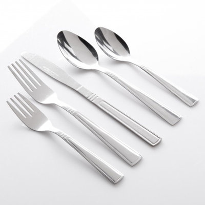 24 Piece Flatware Set