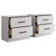 Deux tables de chevet en blanc-129434166