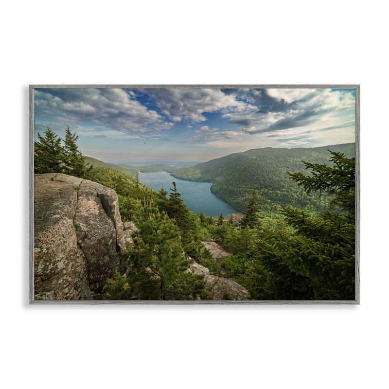 Vue sur le lac sur les montagnes, estampe numérique par Rick Berk, Estampe numérique Farmhouse, H 12 po x l 18 po
