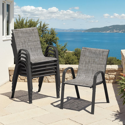 Chaise de patio empilable