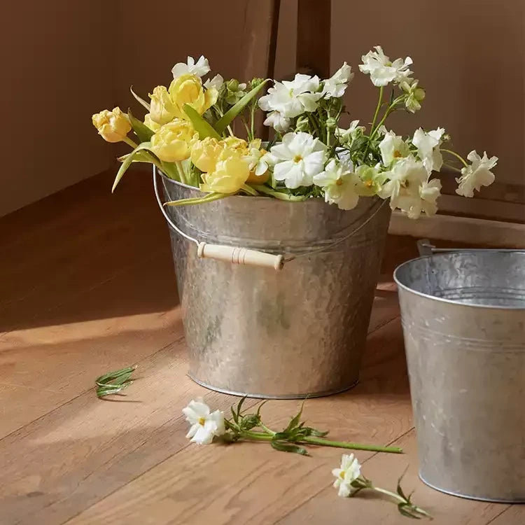 Jardinière en seau galvanisé, [Petit]