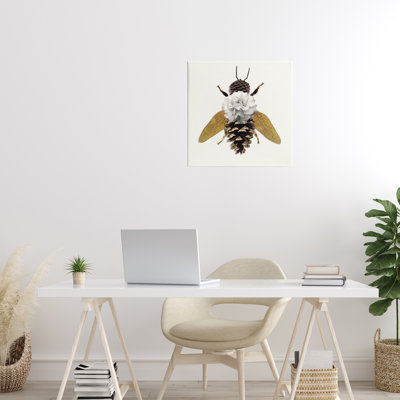 Nature, toile d'abeille construite par Sasha