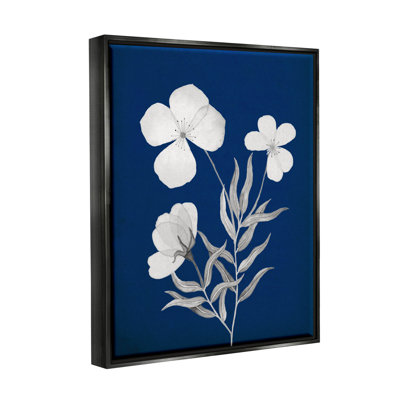 Art numérique moderne de pétales de fleurs blanches par Kourtni Gunn