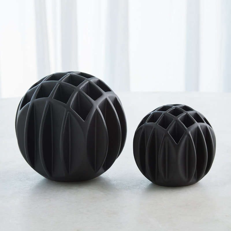 Bub Ball Vase-Matte Black-Lg, 7" H x 7.25" W x 7.25 D