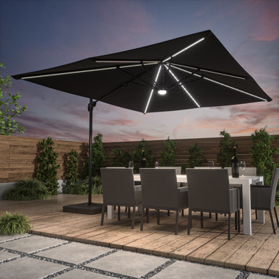 Parasol en porte-à-faux rectangulaire avec leviers à manivelle 138 po x 108 po Sayla inclus