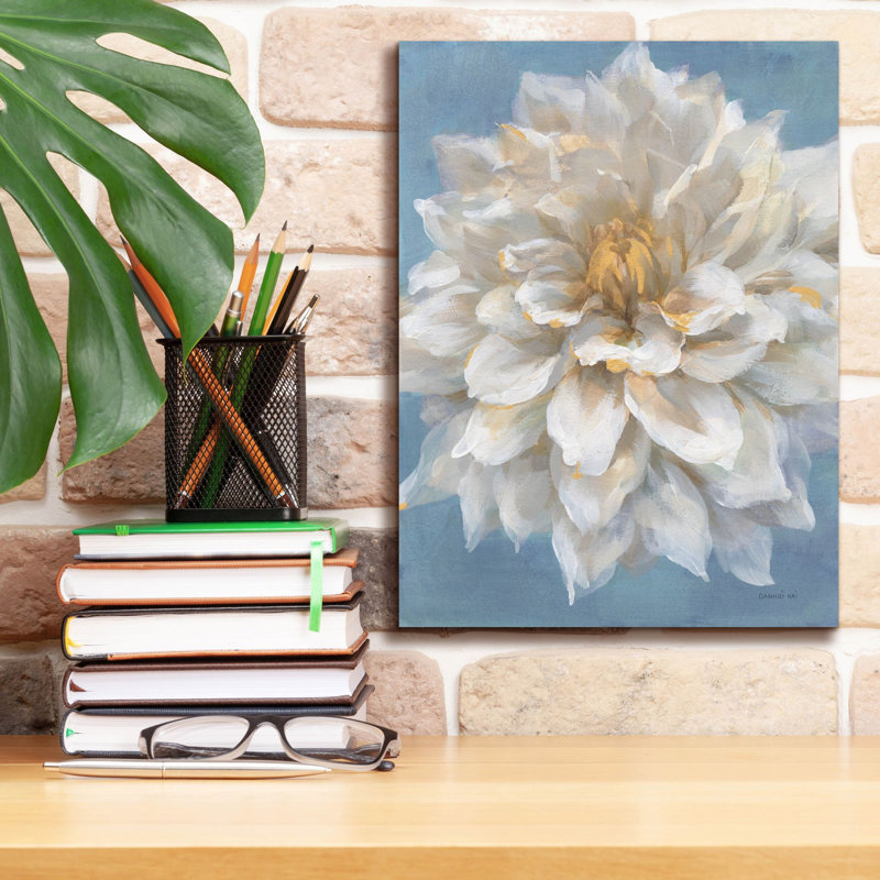 «Open Petals 1» par Danhui Nai, art mural sur toile, H 16 pi x l 12 pi