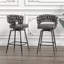 Ensemble de 2 tabourets de bar 28 po en cuir tressé en cuir technique avec pieds noirs, pas d'îlot de cuisine réglable, 360 tabourets de bar pivotants avec repose-pieds à dossier (brun clair)