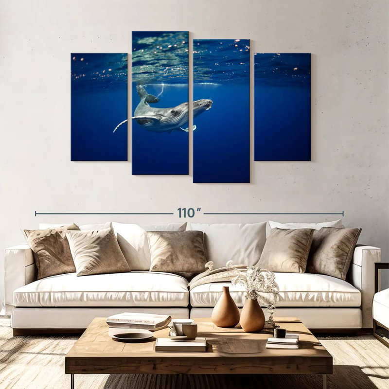 Baleine à bosse dans la mer, 54" H x 84" W