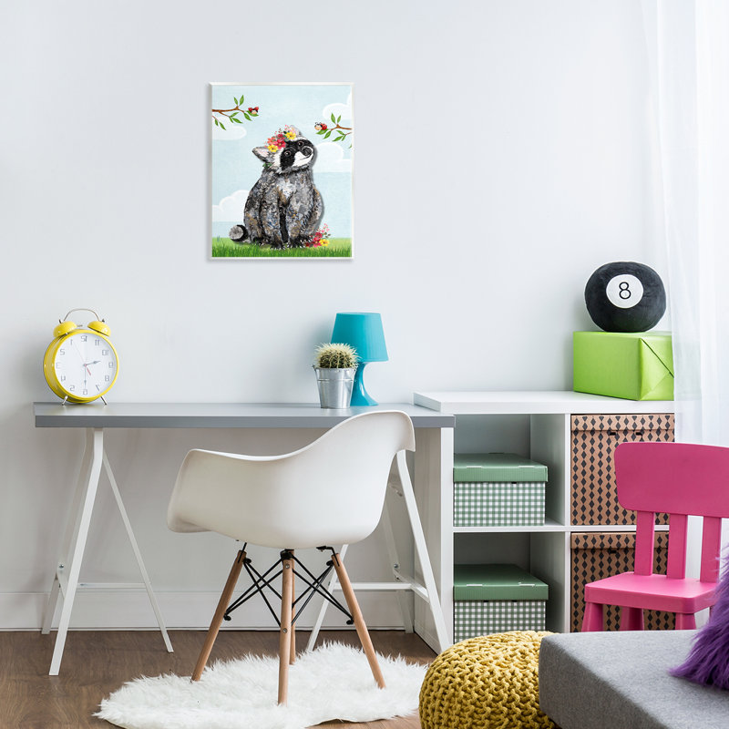 Plaque murale bébé raton laveur et coccinelles, design par Lisa Morales