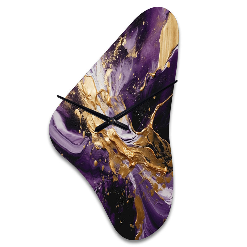 Mauve et or liquide Magic III - horloge murale abstraite de forme unique en métal, impression d'horloge murale asymétrique mauve