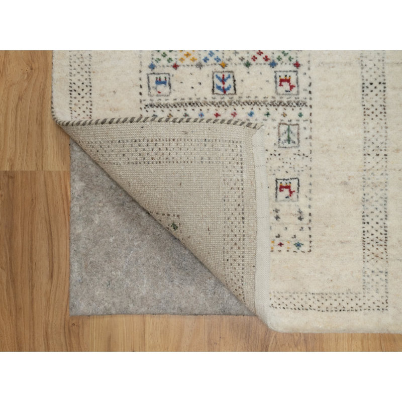 Tapis en lin 2 pi x 3 pi 1 po blanc, moderne, noué à la main, avec des figurines de petits animaux Lori Buft Gabbeh