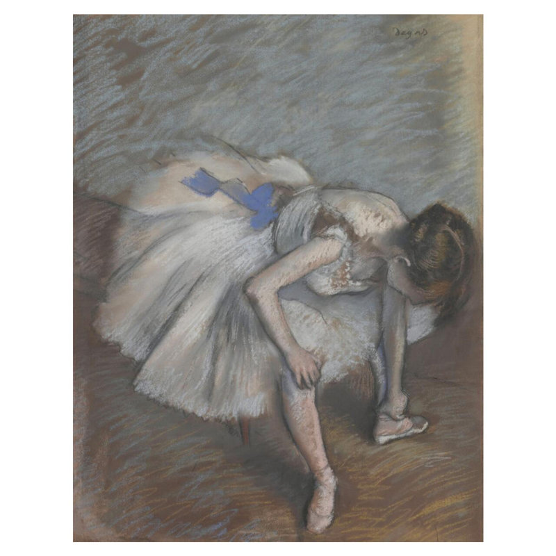 Danseuse assise se penchant en avant pour masser son pied gauche par Edgar Degas - Impression Giclée, H 40 po x l 32 po