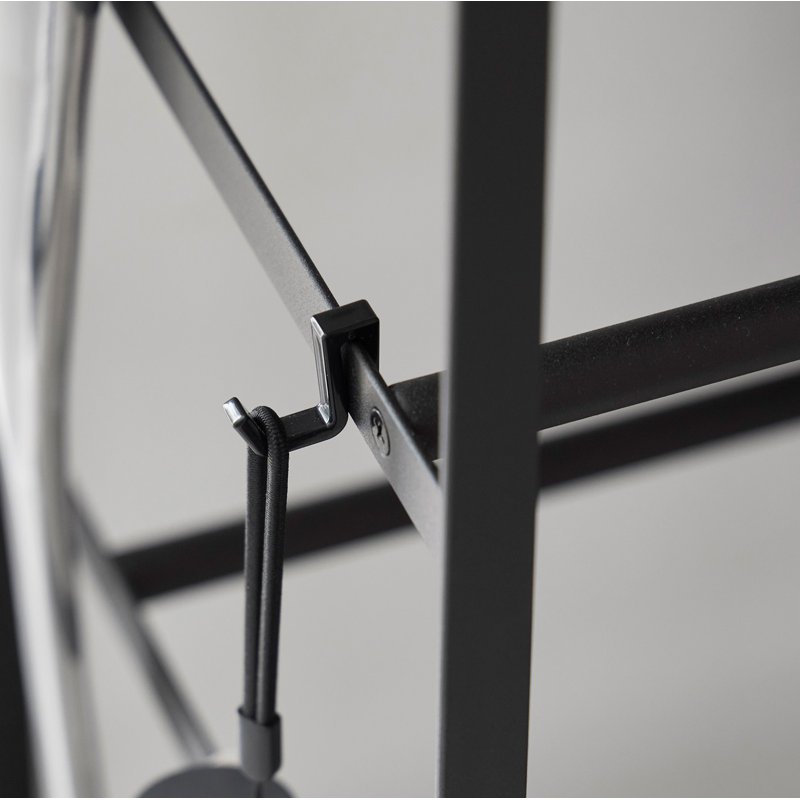 Range-chaussures sur roulettes Yamazaki Home Tower, structure en acier avec plateau en bois, Black
