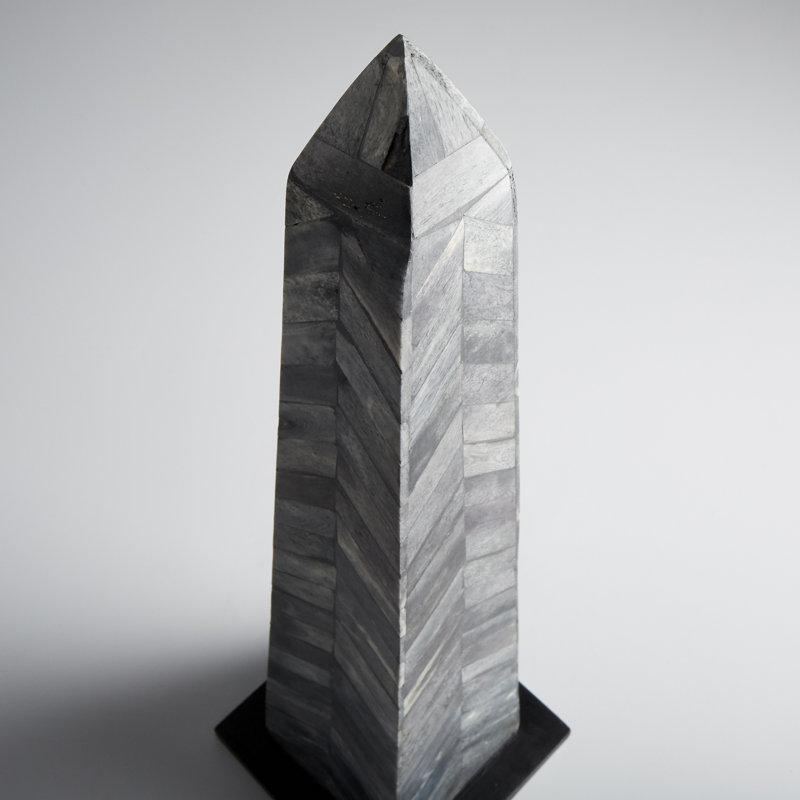 Sculpture obelisk Herring