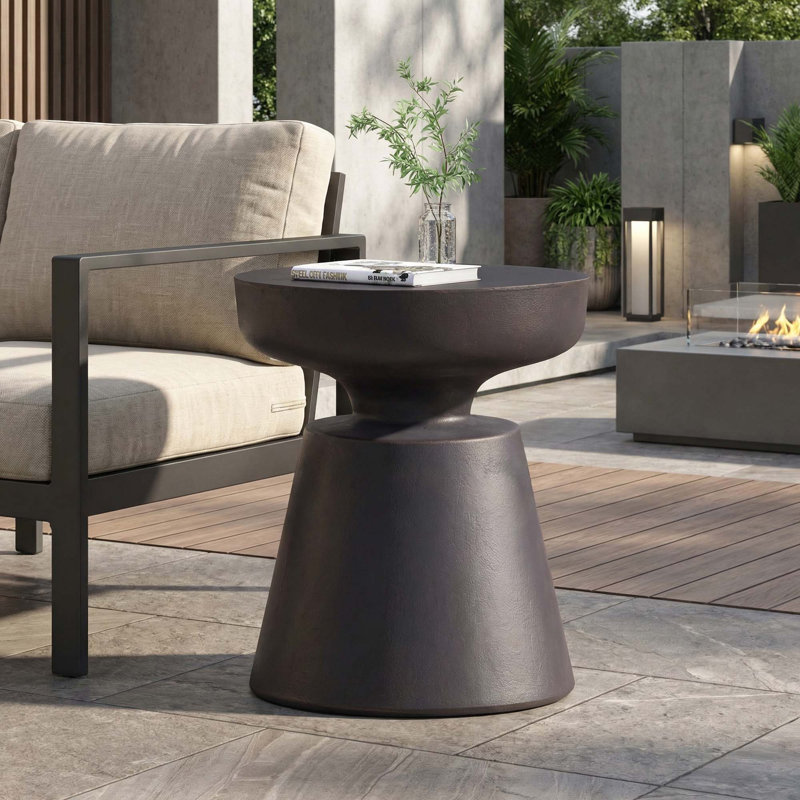 Table d'appoint d'extérieur en béton léger, 20.5" H x 17.75" W x 17.75" D, Copper, Magnesium Oxide