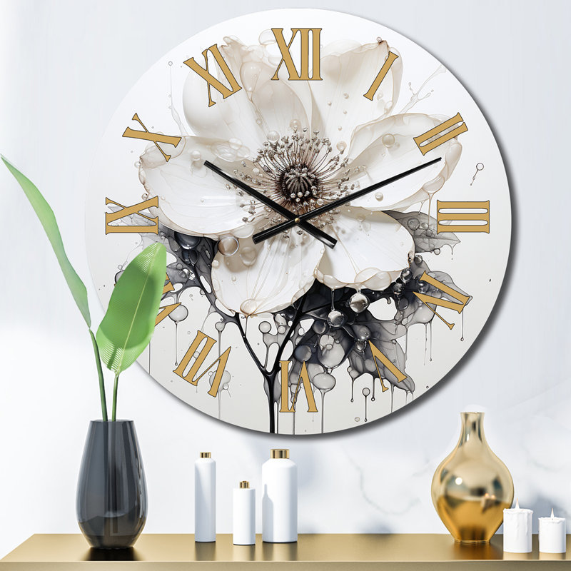 «Blossoming Beautyin Minimalisme Beauté III - Horloge murale Minimalisme», Petit
