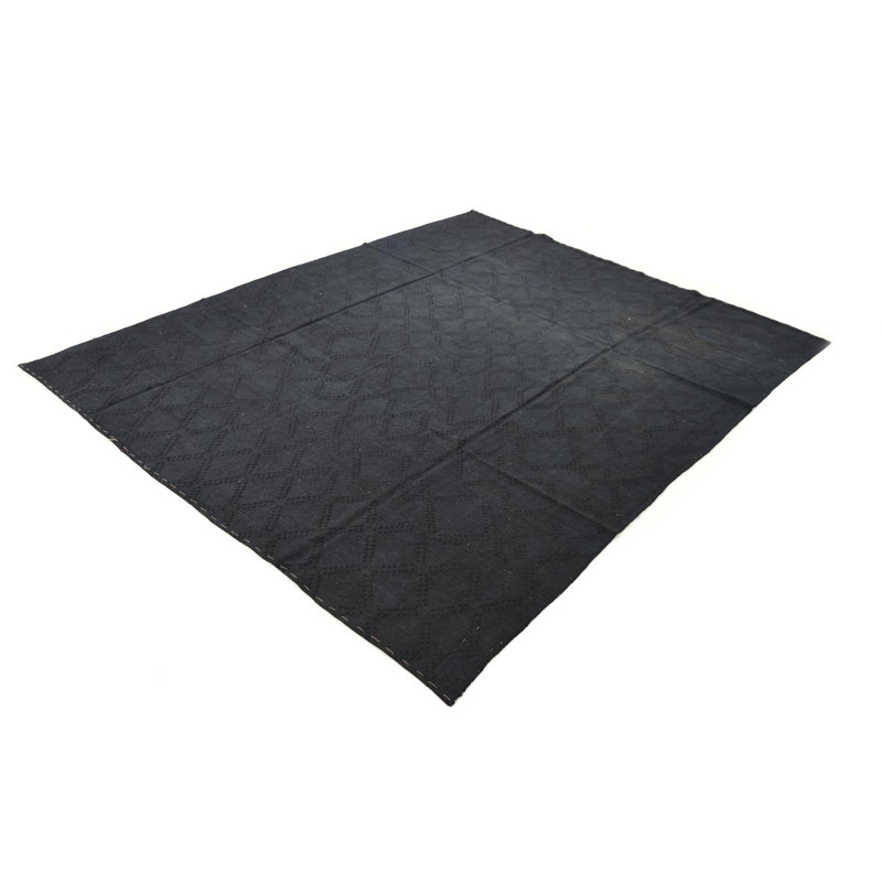 Tapis noir Jessen