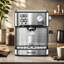 Machine à espresso avec mousseur à lait et affichage de la pression