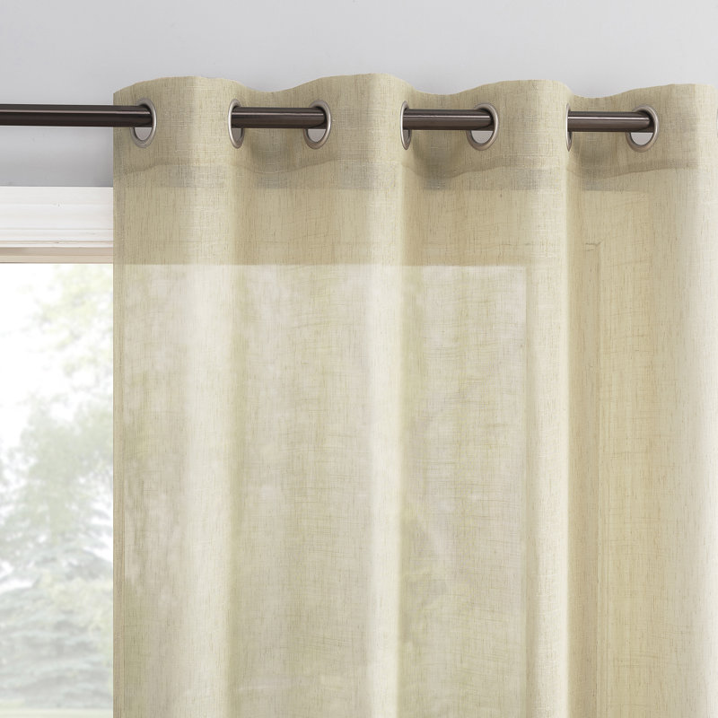 Panneau de rideau semi-diaphane avec œillets Akari, L 52 po x L 95 po, Beige
