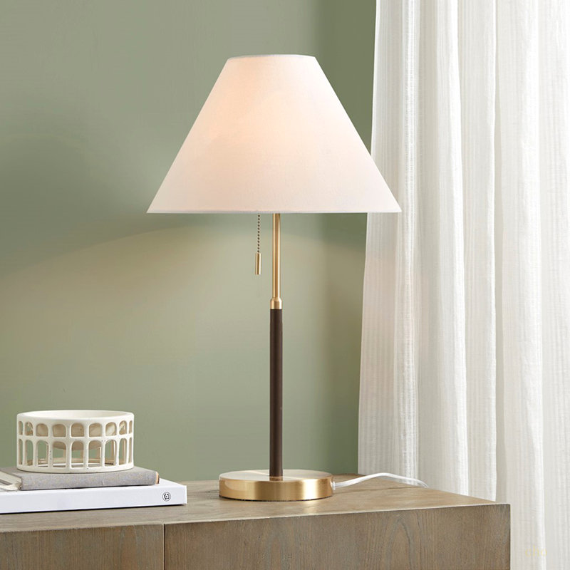 Two Tone Pull-Chain Table Lamp