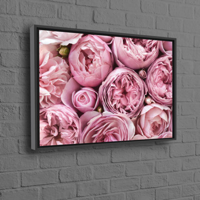 Handmade Botanical Art Canvas With Flowers Serving as a Fashionable Decor And Ideal Mother's Day Wall Hanging Gift
