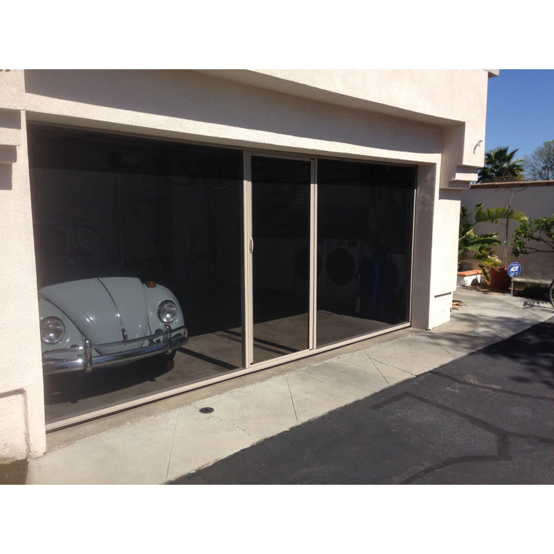 Moustiquaire de porte de garage l 8 pi x H 10 pi avec cadre en grès et filet de polyester enduit de PVC blanc 17 po x 20 po avec porte de passage; Installation non incluse dans le prix