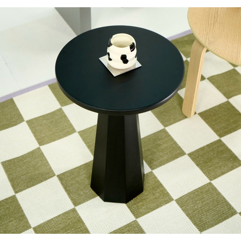 Élégante table d'appoint noire de 13,8 po x 20,5 po x 13,8 po | Fabrication 100% en panneau de fibres à densité moyenne, épaisseur: 0,7 pouce | Conception moderne pour le salon, la chambre à coucher et le bureau, solution de rangement élégante et polyvalente