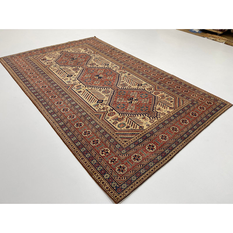 Tapis tribal unique en son genre
