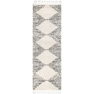 Carnahan Off White Charcoal Moroccan Shag Rug