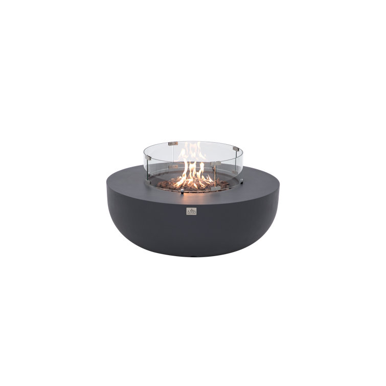 L'ensemble de table de foyer d'extérieur au propane de 44 po Eclipse comprend un pare-vent, un couvercle de brûleur et un couvercle de réservoir de propane