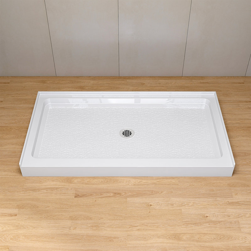 Base de bac de douche 32x60 pouces à simple seuil en alcôve avec drain central en blanc