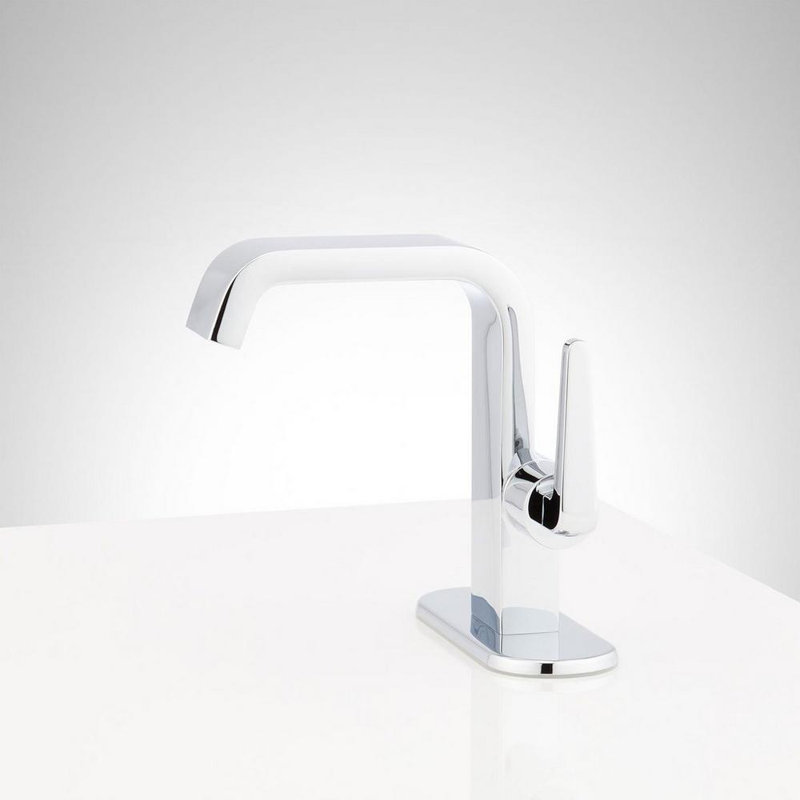 Drea 1.2 GPM Single Hole Bathroom Faucet with Deck Plate, Chrome
