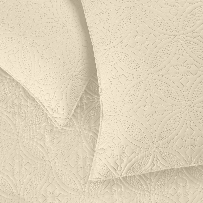 Modern & Contemporary Polyester Machine Tufted Geometric Shapes Quilt Set, Beige Geometric Shapes