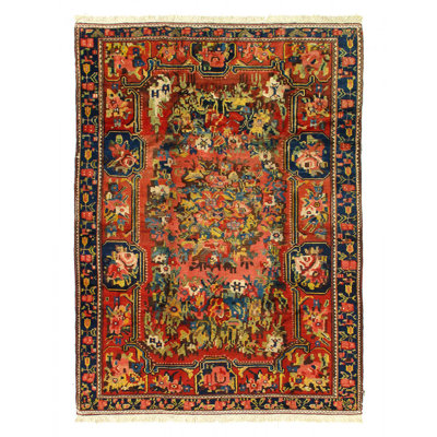 Persian Antique Hand knotted Bakhtiari rug 5'7'' X 7'7''